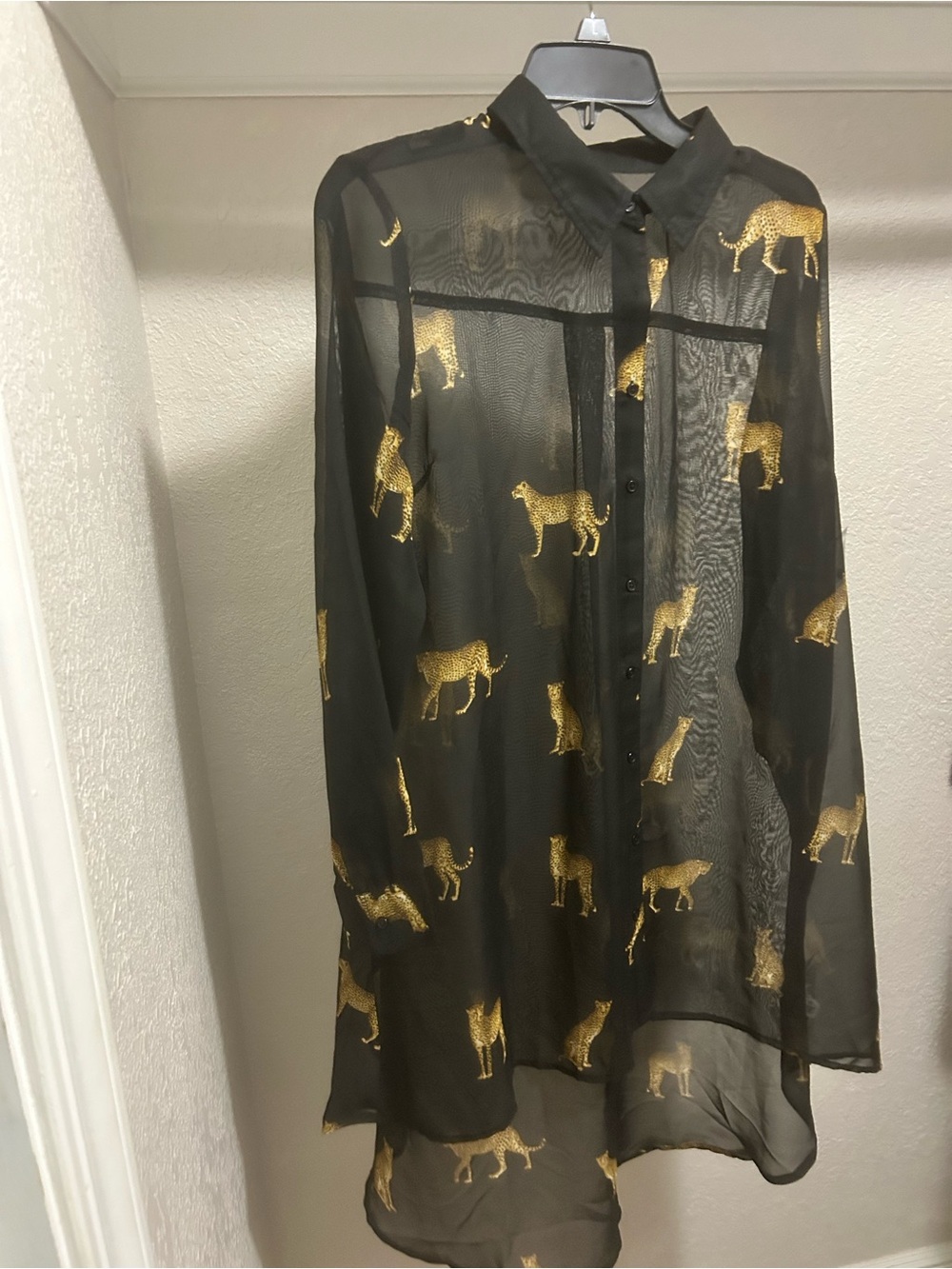 🐆🖤Black Sheer Button-Up Tunic with Gold Leopard Print🐆🖤